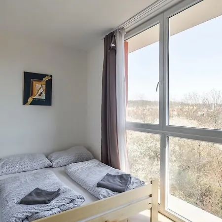 Guestin 2room Apt @ Nademlejnska Praga
